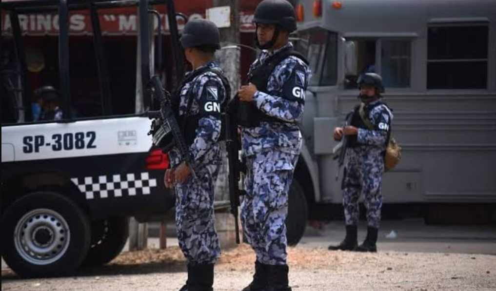 Guardia Nacional detiene a sujetos sospechosos y resultan ser policías municipales de Cajeme