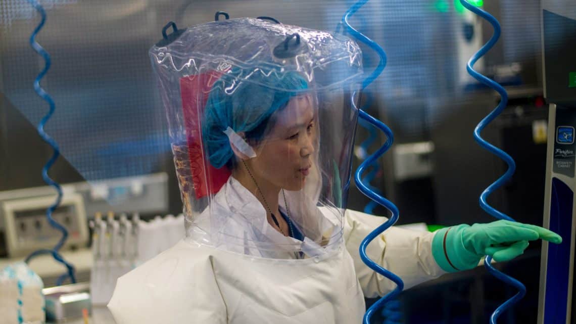 Coronavirus es “sólo la punta del inceberg”, advierte viróloga china que anticipó el brote