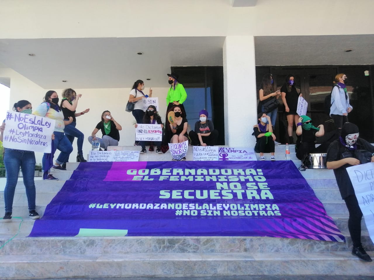 Colectivos feministas piden a gobernadora veto constitucional a Ley Olimpia