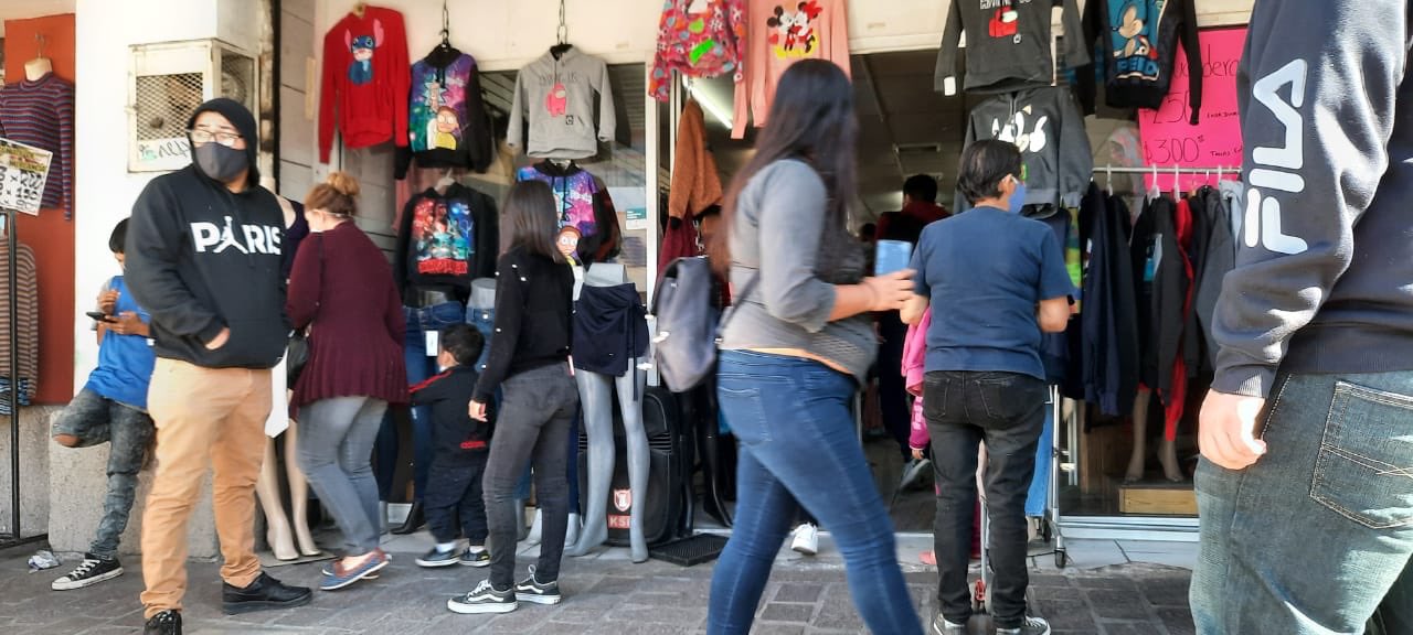 Ropa y zapatos, lo más vendido para Año Nuevo en Hermosillo