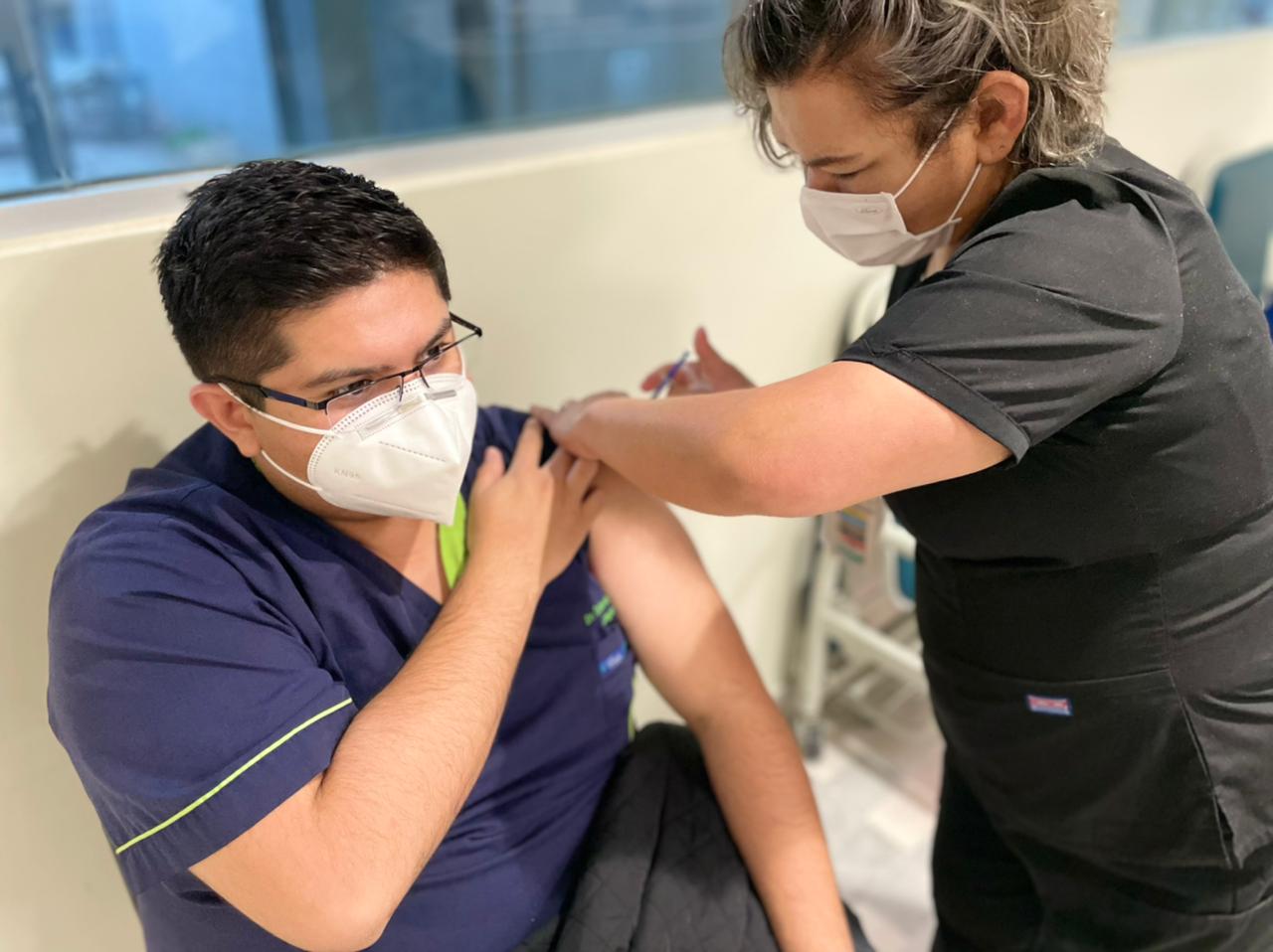 Termina vacunación de la primera dosis en adultos mayores de pueblos en Sonora