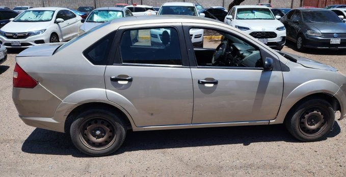 Arrestan a menor de edad por intentar vender auto robado en Hermosillo